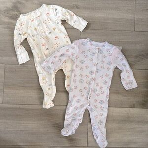 2 Footsie pjs 🎀